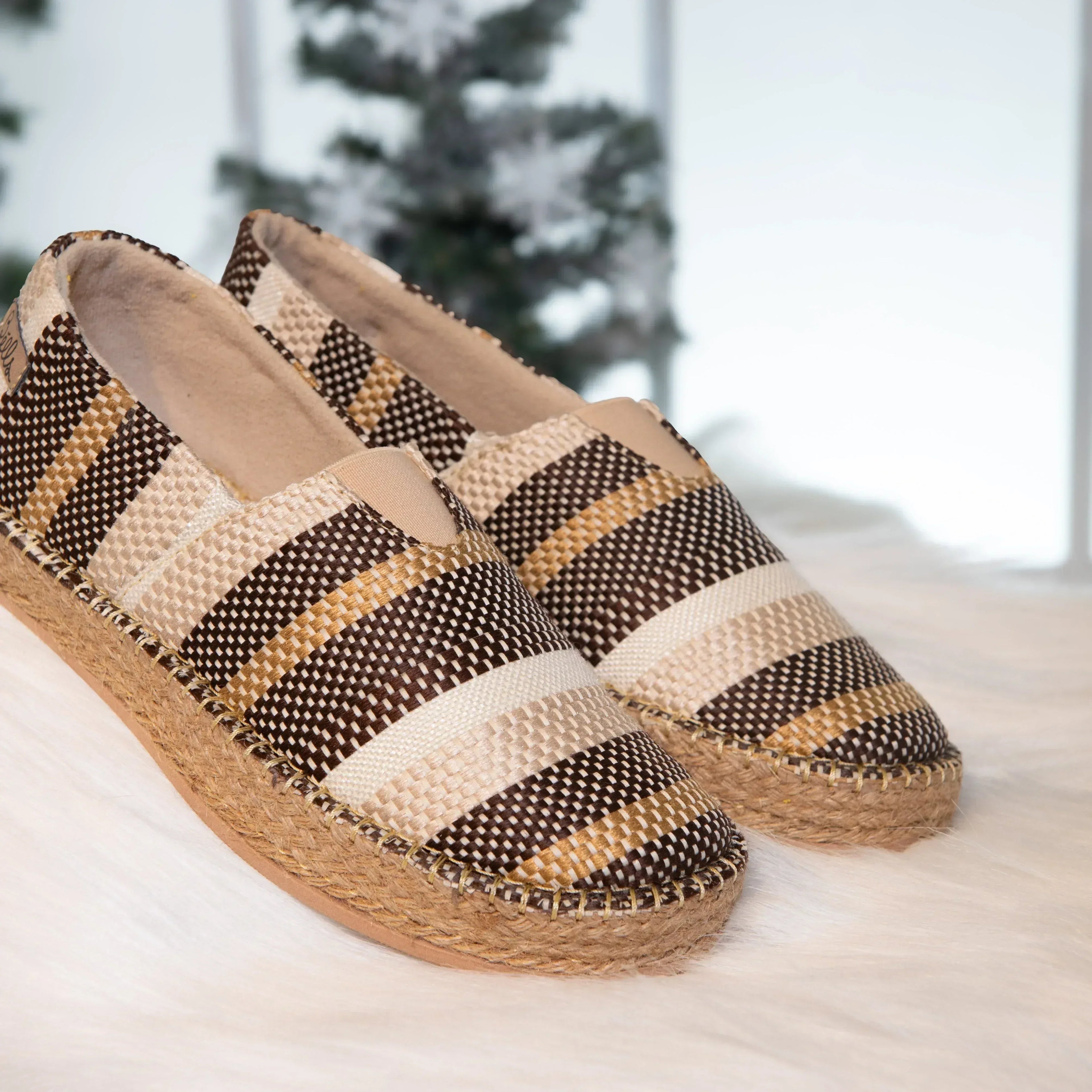 KEY WEST DAMA - BELLS