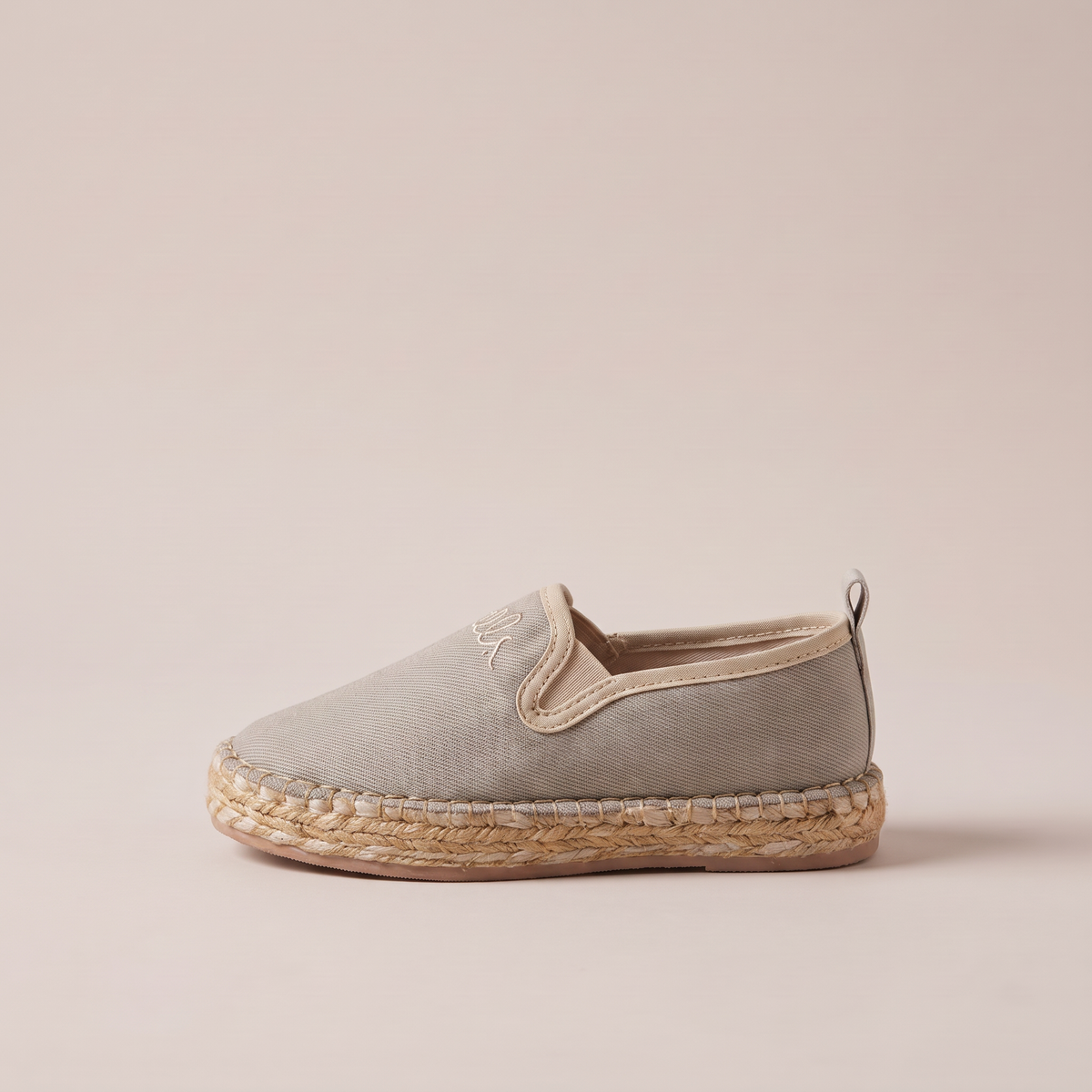 Clasicos Niño Beige - calzado artesanal Bells